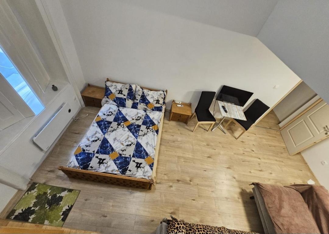Apartment 7dab Rotten 4b2 Contactless Self Check-in Budapest